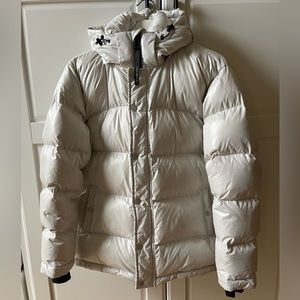 Aritzia Puffer jacket size S in excellent condition